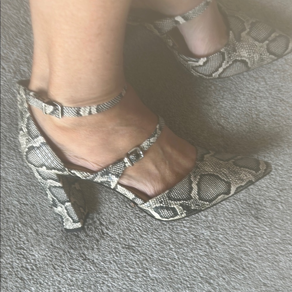 Elegant Gray and Cream Mid-Heel Pumps with Ankle Strap